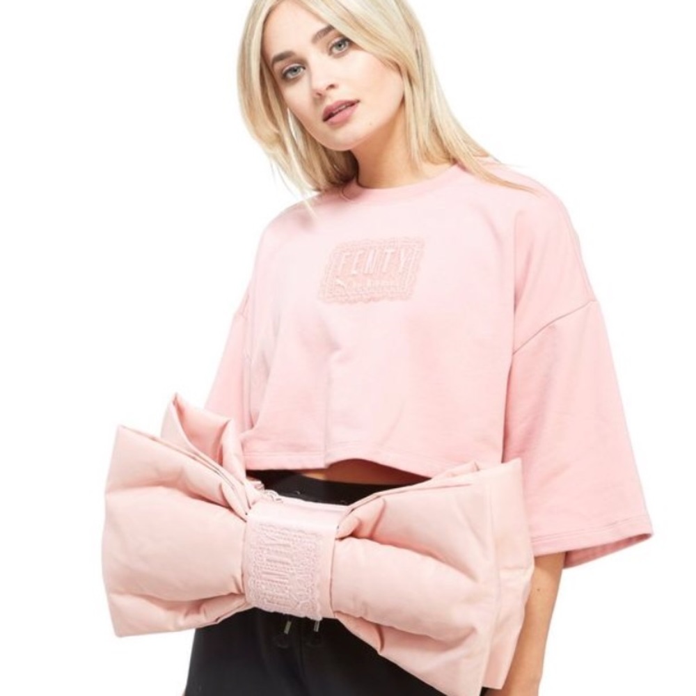 Rihanna fenty bow crosspack